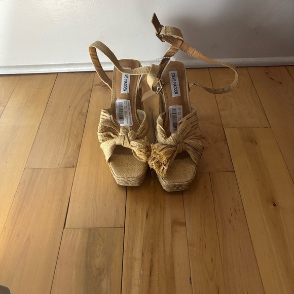 Steve Madden ROMEY Natural Raffia Bow Platform Sandals - Legs for Days - Picture 3 of 8